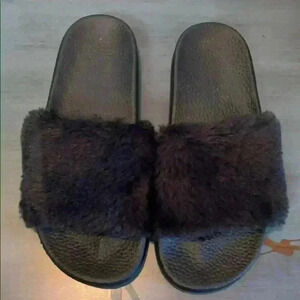 Women’s Furry Black Slides